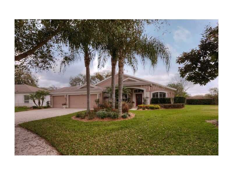 Property Photo: 2715 Villa Drive FL 33596
