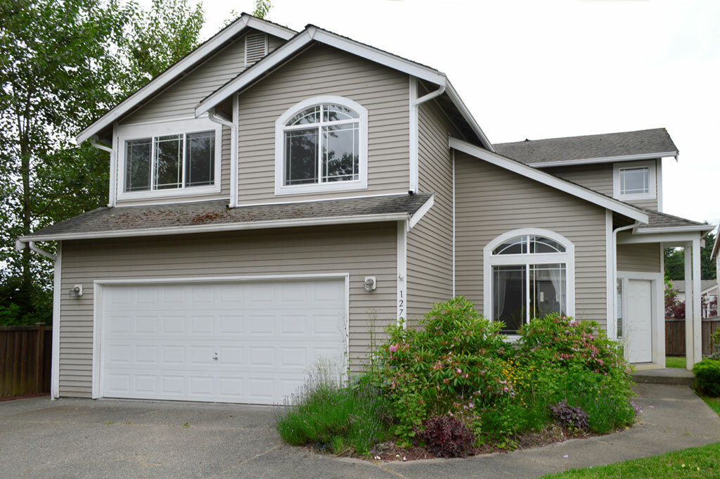 Property Photo:  12720 117th Av Ct E  WA 98374 