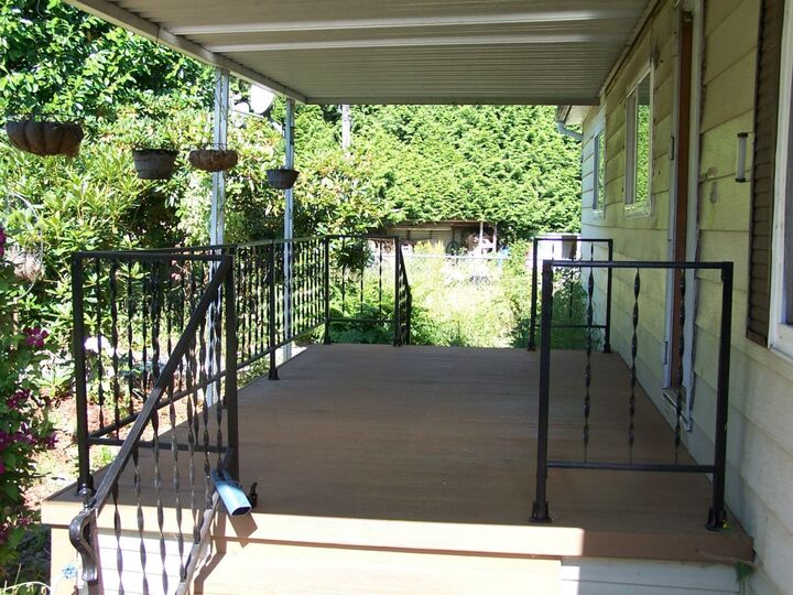 Property Photo:  411 205th St SW  WA 98036 