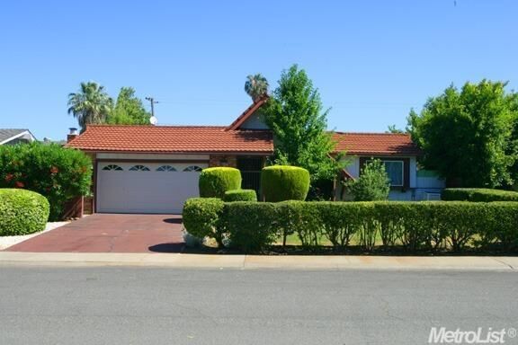 Property Photo: 8205 Lake Forest Dr CA 95826