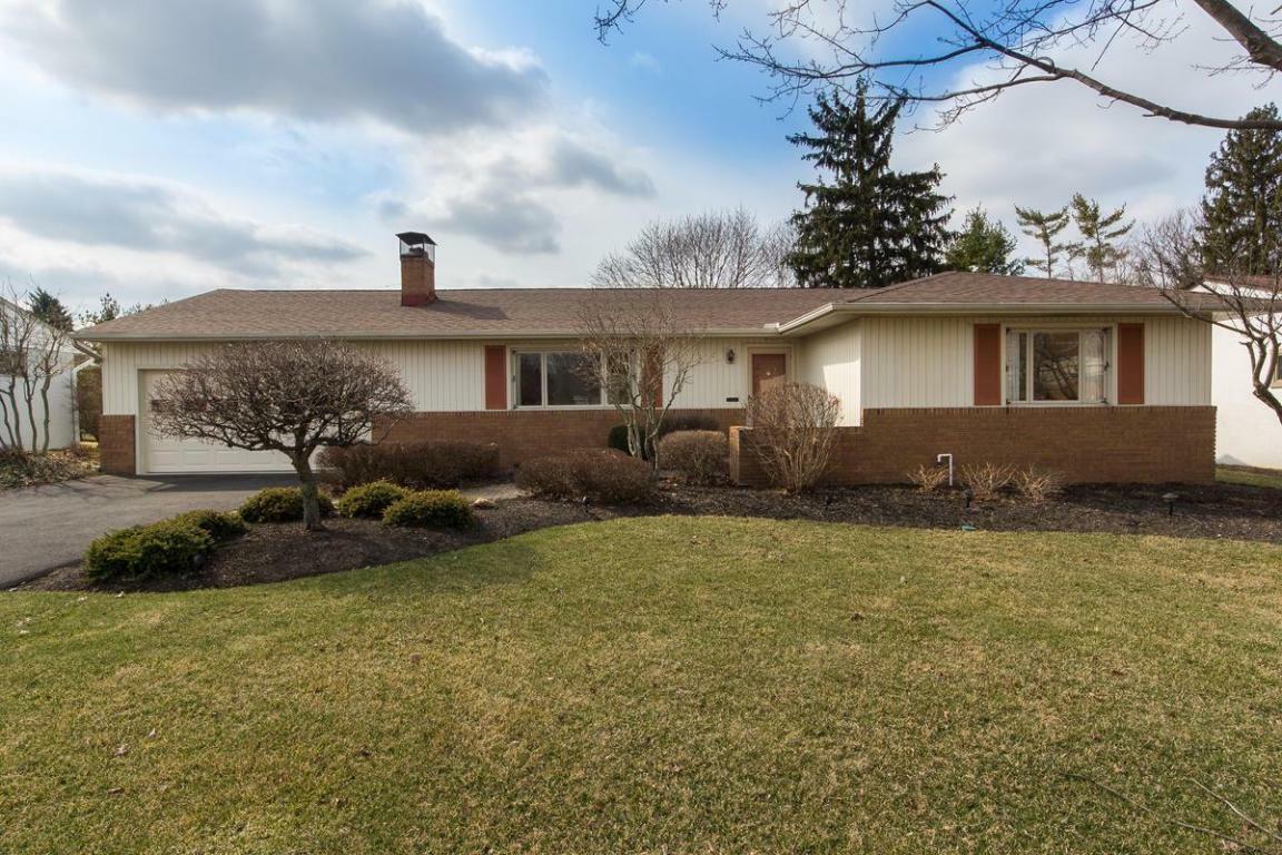 Property Photo: 2433 Eastcleft Drive OH 43221