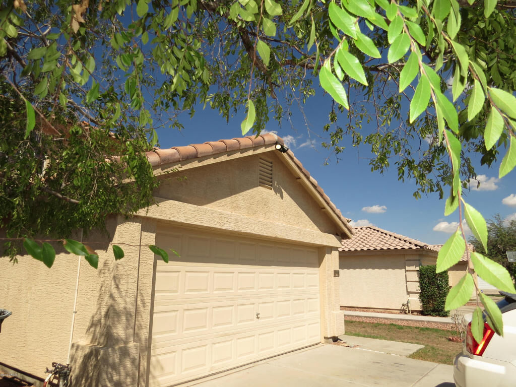 Property Photo: 11920 W Rosewood Drive AZ 85335