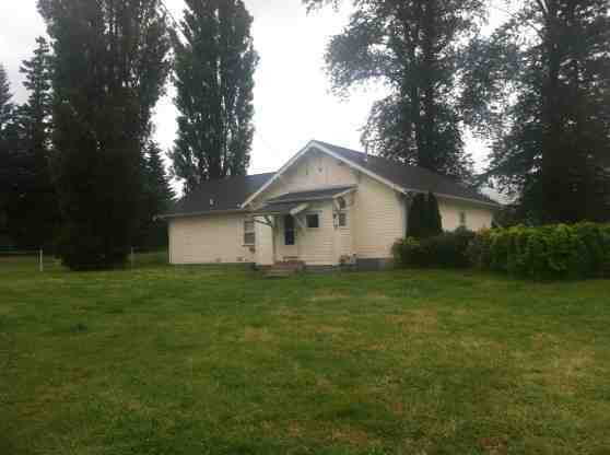 Property Photo:  825 Arrowhead Rd  WA 98282 