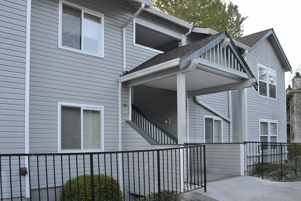 Property Photo:  33020 10th Ave SW D104  WA 98023 