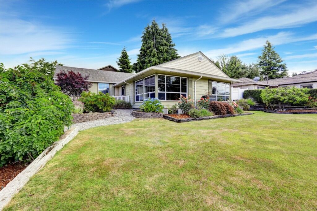 Property Photo:  2901 Sunset Dr W  WA 98466 