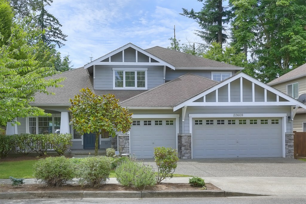 Property Photo:  22609 NE 98th Place  WA 98053 