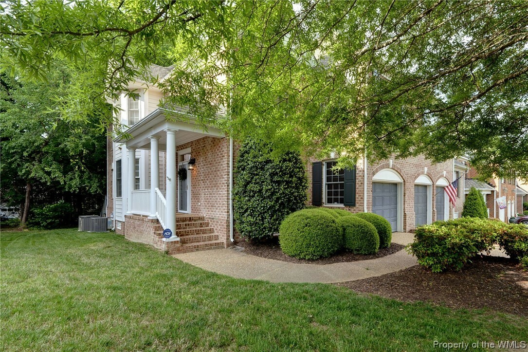 Property Photo:  136 Exmoor Court  VA 23185 