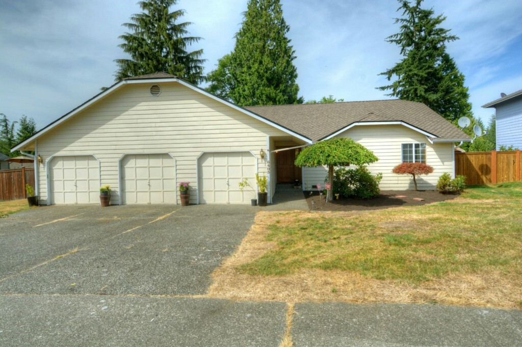 Property Photo:  6403 138th Place SE  WA 98296 