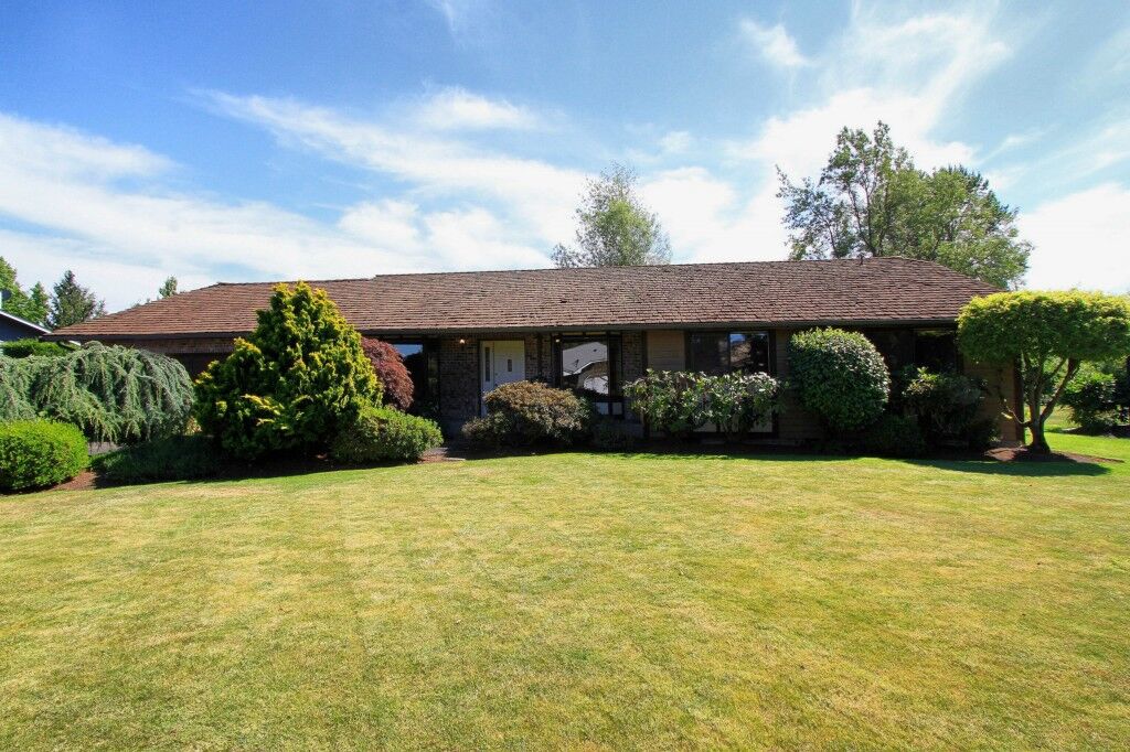 Property Photo:  6004 Holm Lane E  WA 98424 