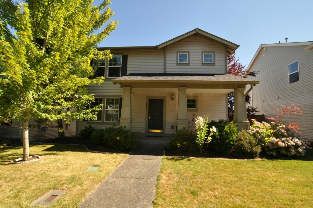 Property Photo: 7826 Cortland Ave SE WA 98065