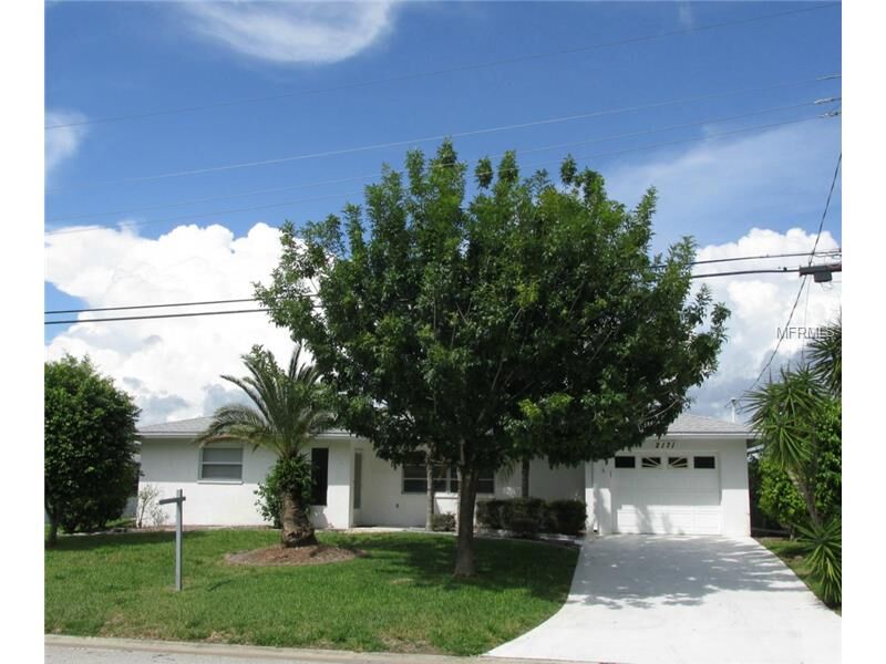 Property Photo:  2171 Sandlewood Drive  FL 34293 