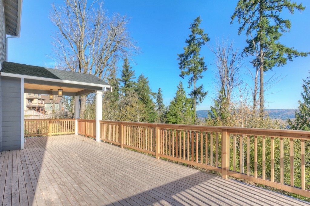 Property Photo:  4029 Highlands Blvd  WA 98372 