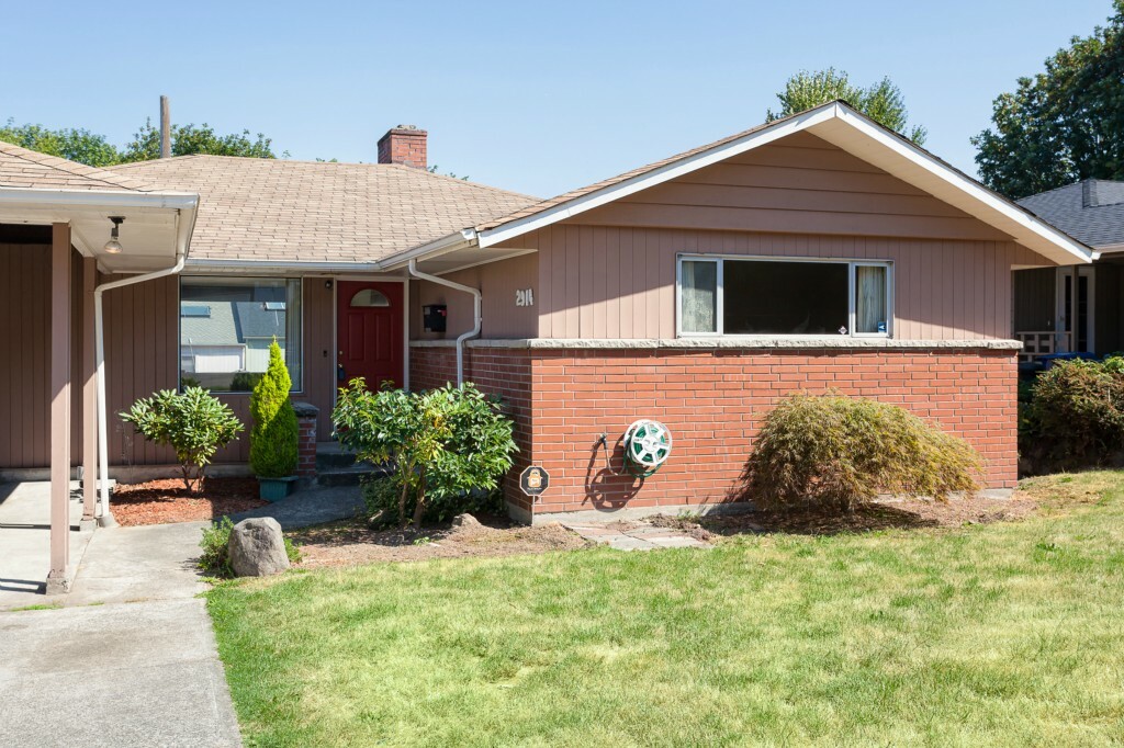 Property Photo:  2914 Harris Place S  WA 98144 