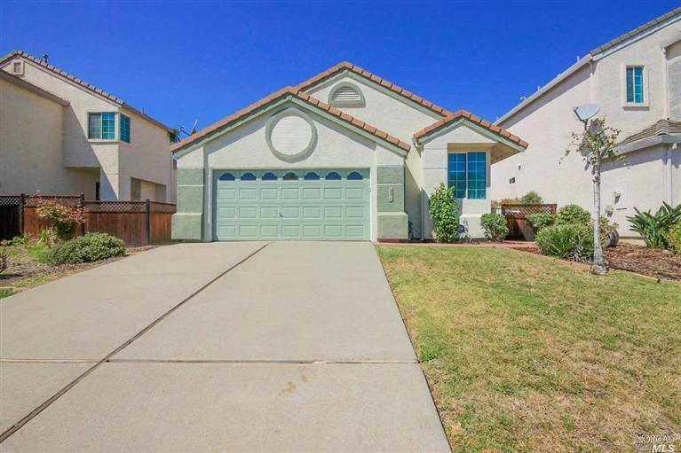 Property Photo: 886 Clifton Court CA 95688