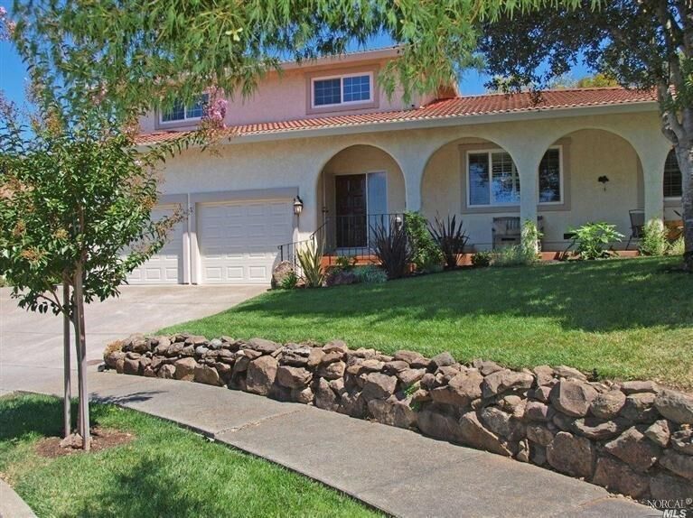 Property Photo: 4924 Kinsington Court CA 95405