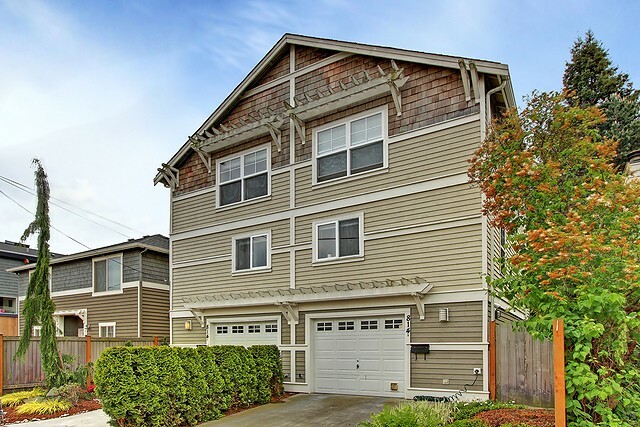 Property Photo: 814 W Argand St A WA 98119