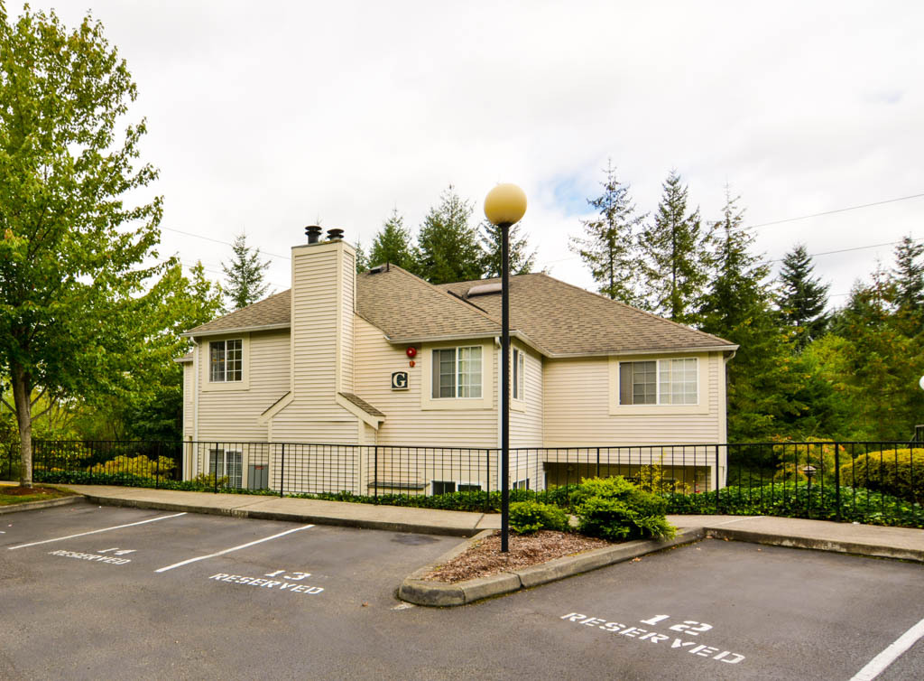 Property Photo:  10909 Avondale Rd NE G126  WA 98052 