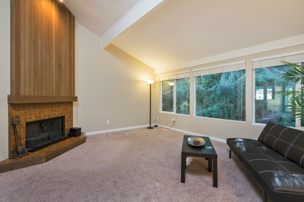 Property Photo:  4649 NE 203rd Ct  WA 98155 