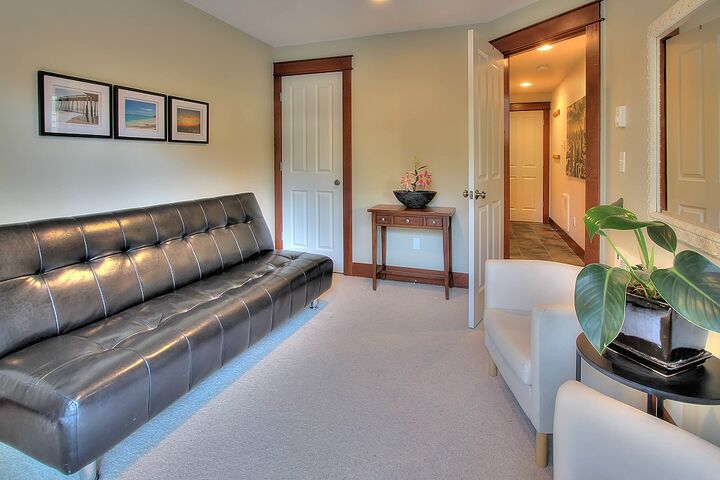 Property Photo:  913 NW 51st St  WA 98107 