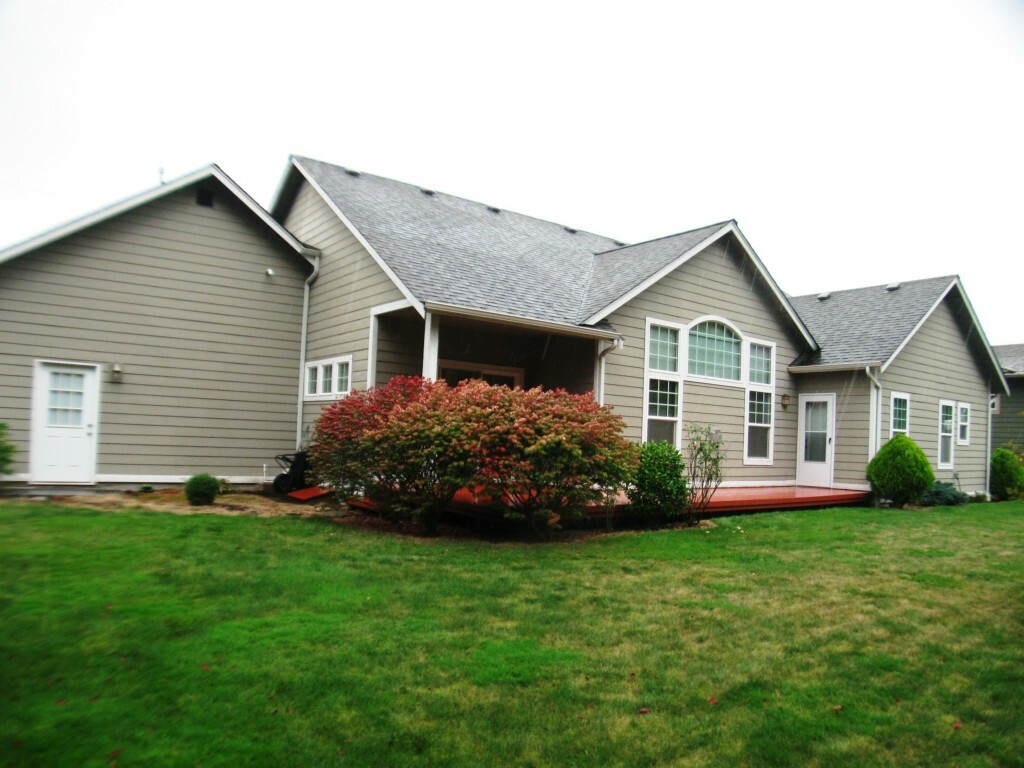 Property Photo: 2110 S 19th St WA 98274