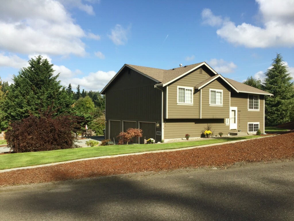 Property Photo:  13117 79th Av Ct E  WA 98373 