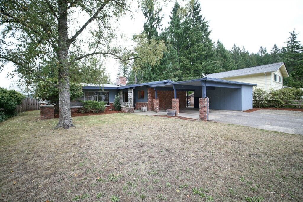 Property Photo:  440 SE Evans Lane  WA 98027 