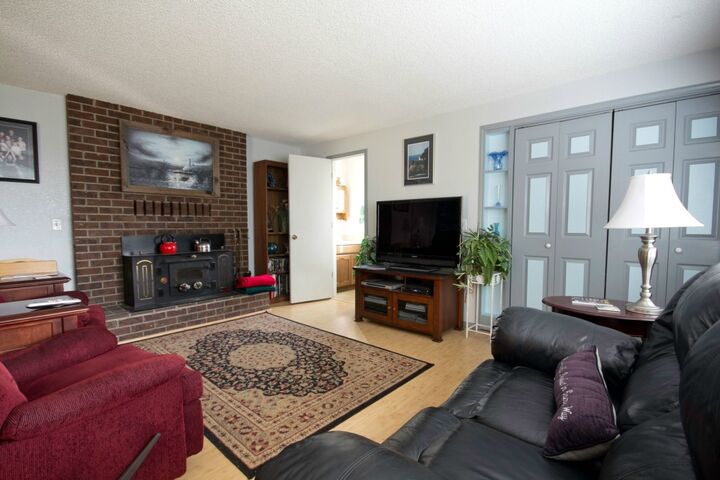 Property Photo:  6022 65th Ave SE  WA 98290 