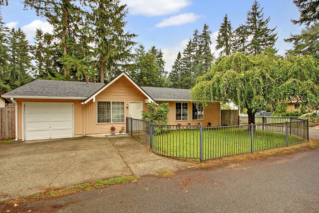 Property Photo: 18621 SE 265th St WA 98042