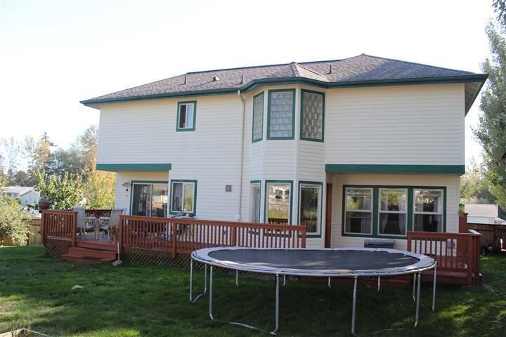 Property Photo: 540 Rose Ct WA 98250