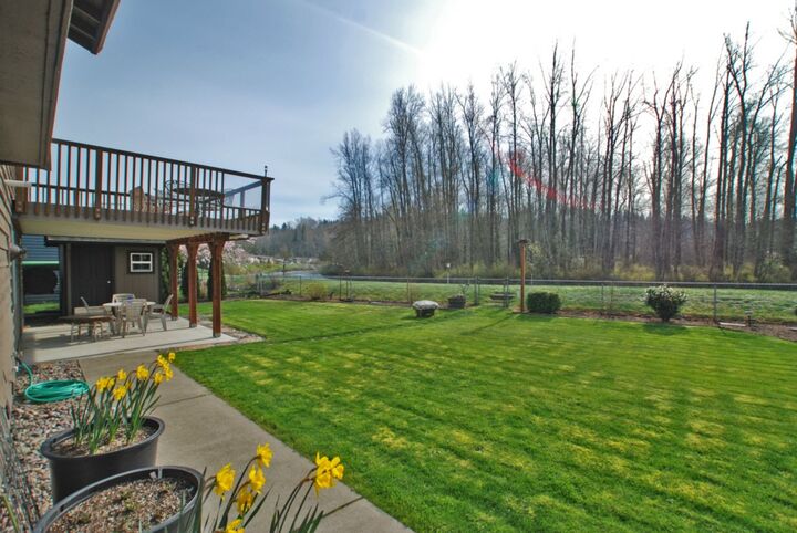 Property Photo:  1416 Riverview Dr NE  WA 98002 