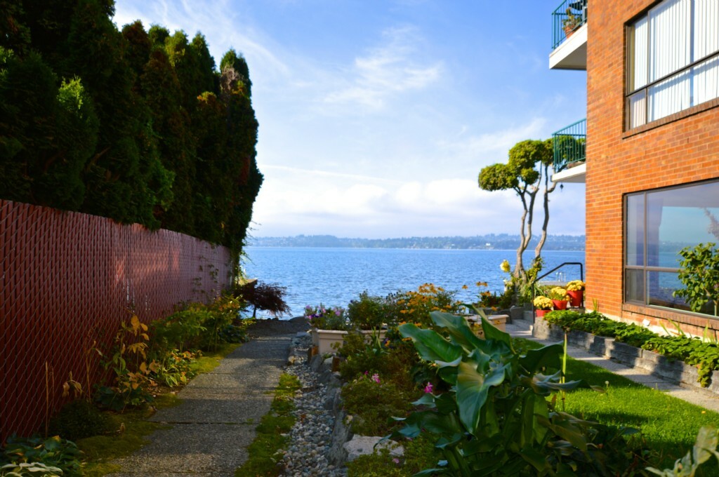 Property Photo:  6225 Lake Washington Blvd NE 204  WA 98033 