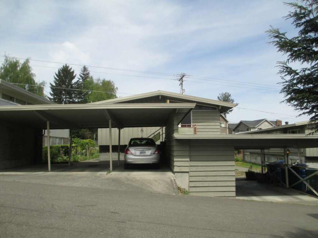 Property Photo:  2515 NE 115th St  WA 98125 