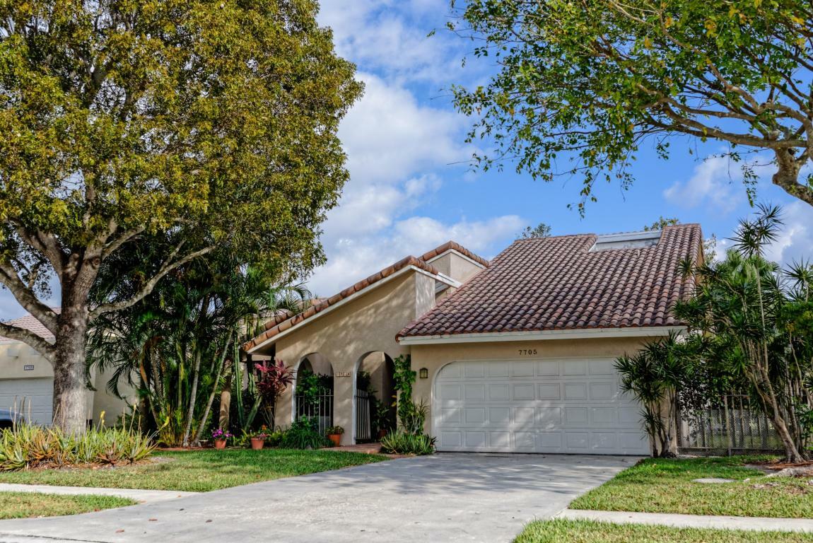 Property Photo:  7705 Solimar Circle  FL 33433 