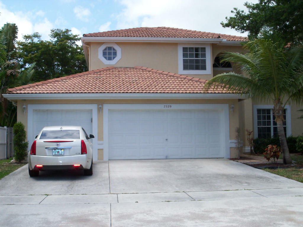 Property Photo:  7529 Cedar Hurst Court  FL 33467 