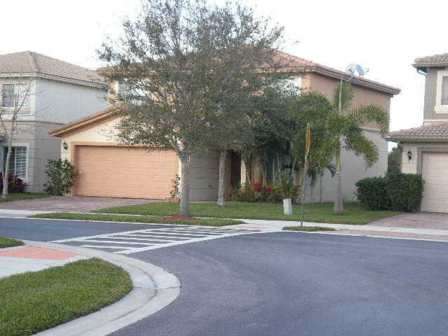 Property Photo: 4442 SE Graham Drive FL 34997