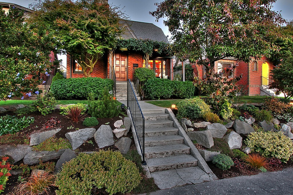 Property Photo: 8056 Jones Ave NW WA 98117