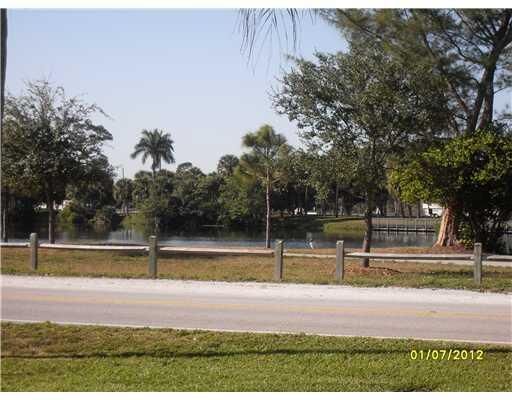 Property Photo:  2960 Lake Osborne Drive 210  FL 33461 