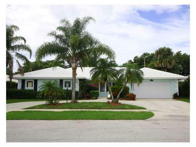 Property Photo:  720 Elm Tree  FL 33486 