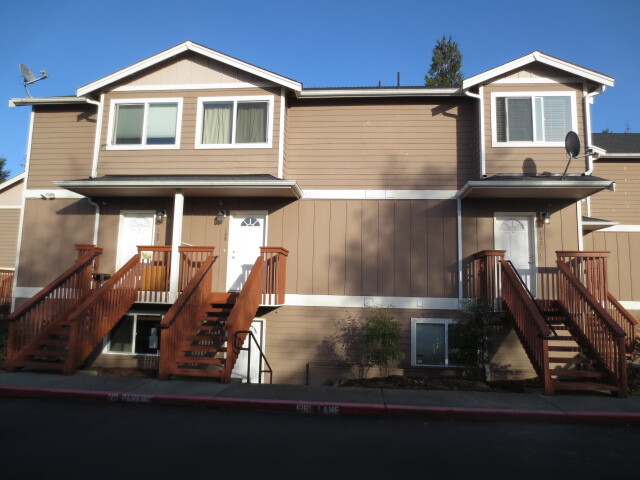 Property Photo: 7220 Rainier Dr 103 WA 98203