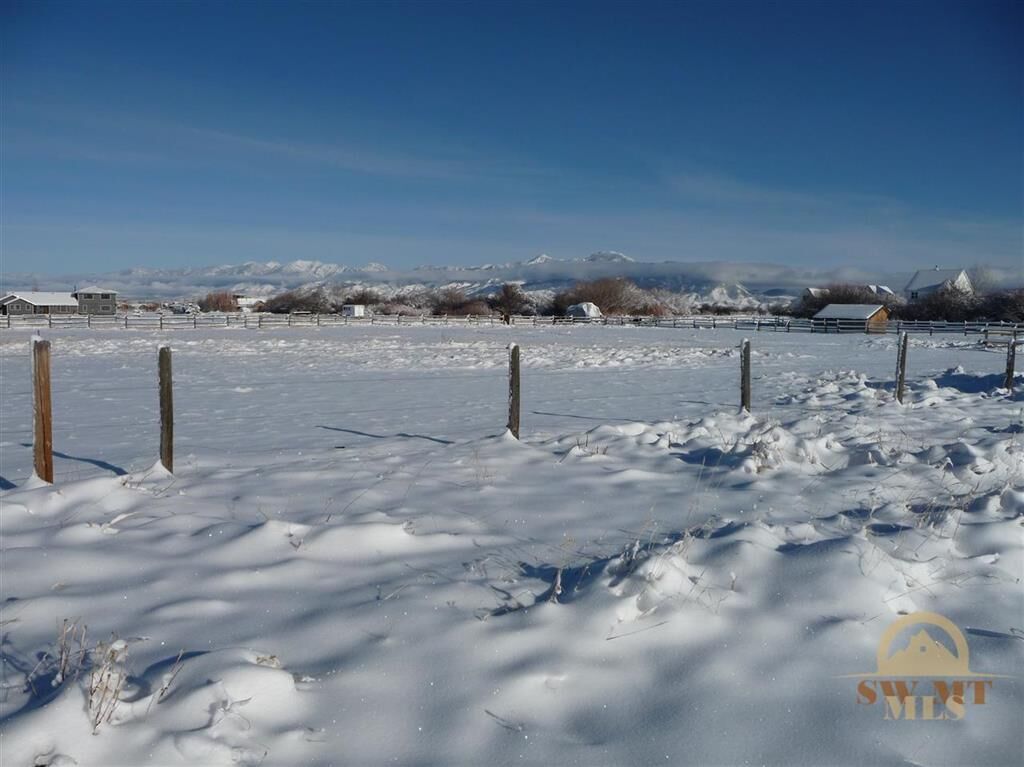 Property Photo: 7830 Cottonwood MT 59718