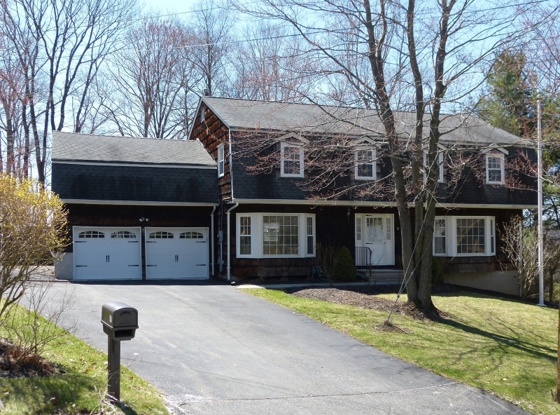 Property Photo:  10 Leslie Dr  NJ 07480 