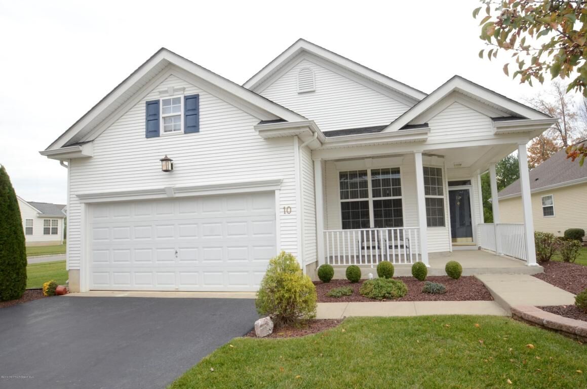 Property Photo:  10 Breton Lane  NJ 07726 