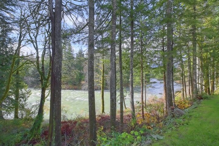 Property Photo: 12853 456th Dr SE WA 98045