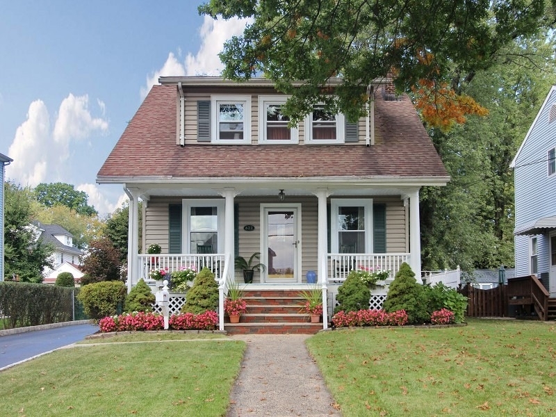 Property Photo:  622 Cumberland St  NJ 07090 