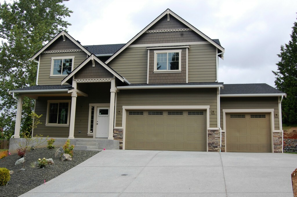 Property Photo:  7115 126th St E  WA 98373 