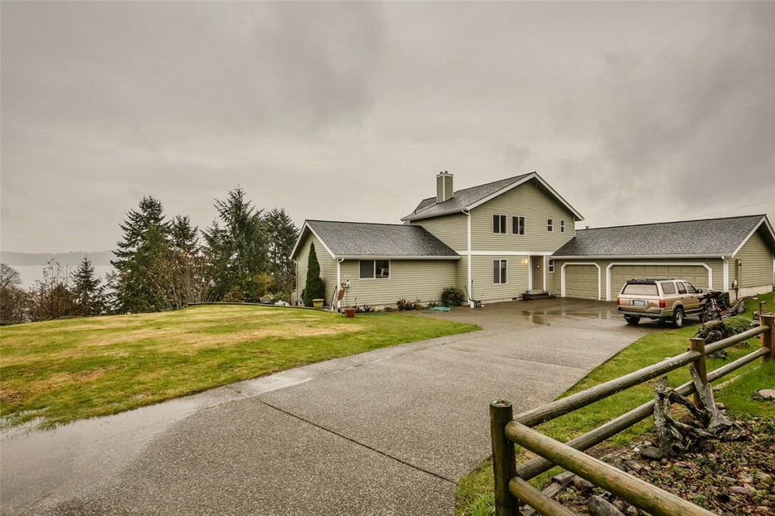 Property Photo:  6670 View Dr SE  WA 98367 