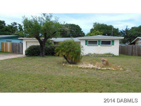 Property Photo: 1741 Golfview Boulevard FL 32119