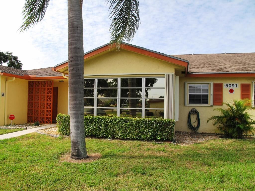 Property Photo: 5091 Lakefront Boulevard B FL 33484