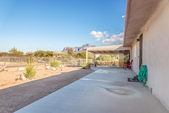 Property Photo:  980 E Scenic Street  AZ 85119 