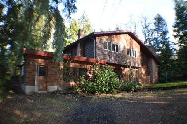 Property Photo:  1070 E McLeod Rd  WA 98226 